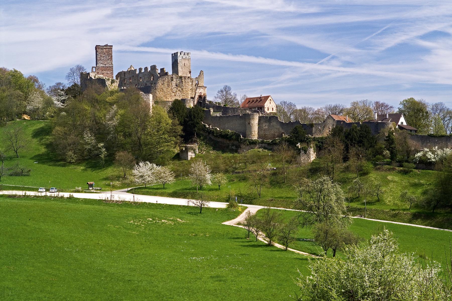 Blick auf die Burgruine Rötteln